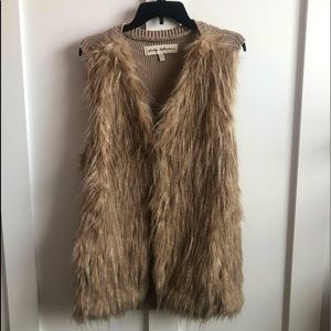 NWOT faux fur vest